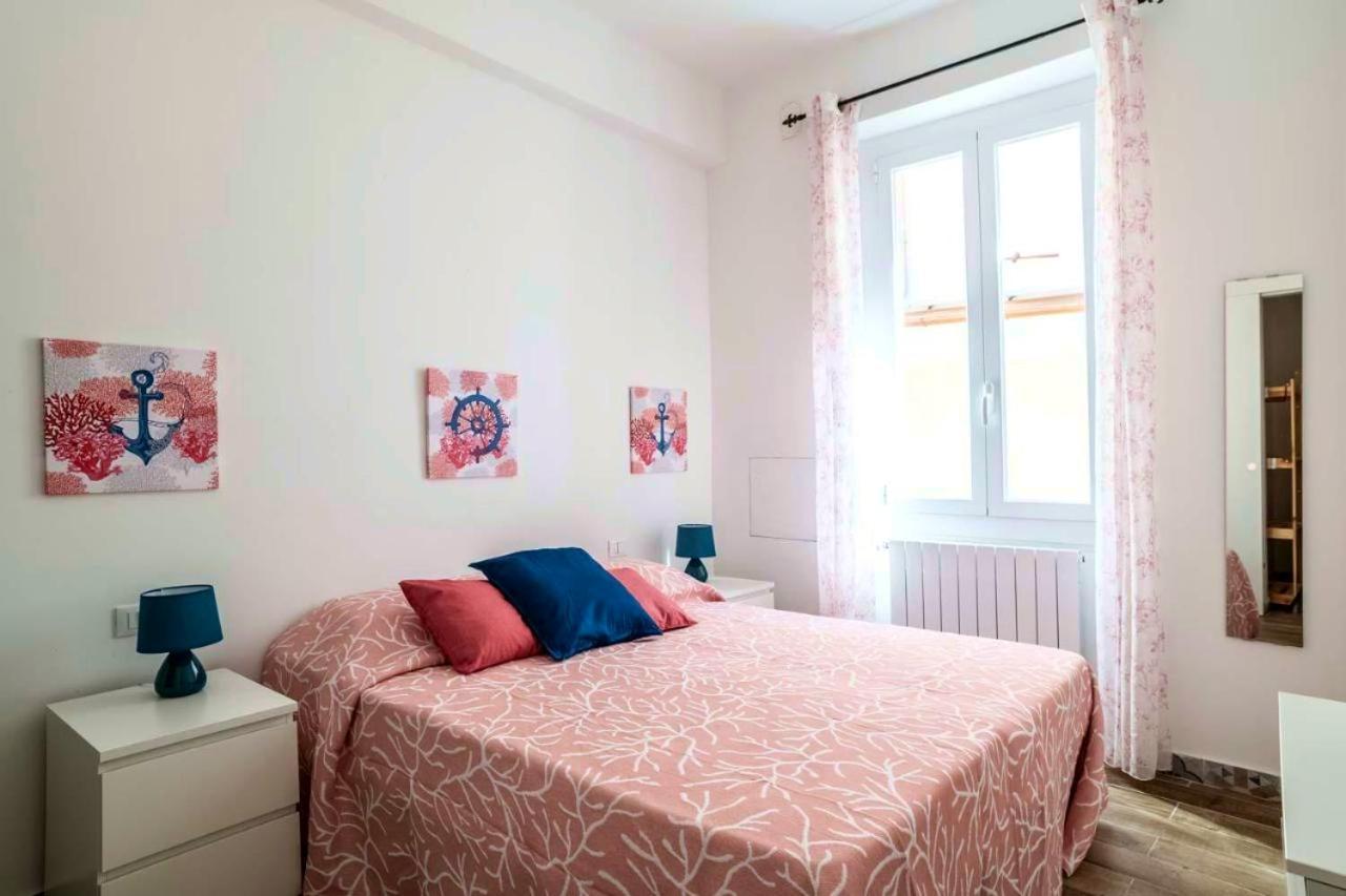 A Mae Riva - La Tua Casa Al Porto Antico Apartment Genoa Bagian luar foto
