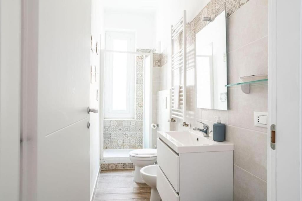 A Mae Riva - La Tua Casa Al Porto Antico Apartment Genoa Bagian luar foto