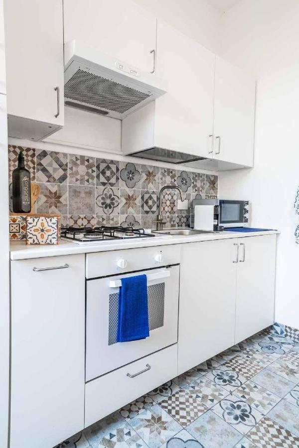 A Mae Riva - La Tua Casa Al Porto Antico Apartment Genoa Bagian luar foto